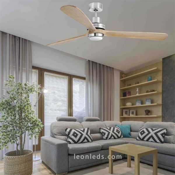 Ventilador de Techo con Luz LED Lantau Faro Pino foto de ambiente | LeonLeds Iluminación