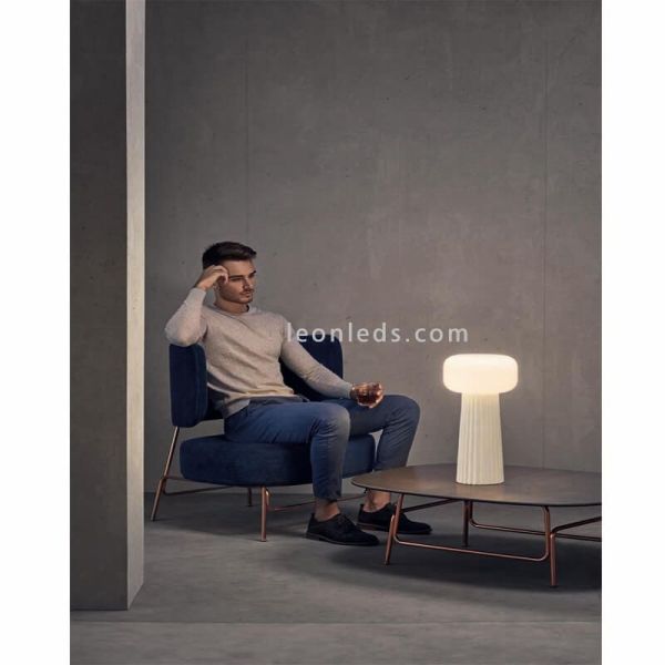 Lámpara de sobremesa interior blanco Faro foto de ambiente Mantra Iluminación | LeónLeds Iluminación