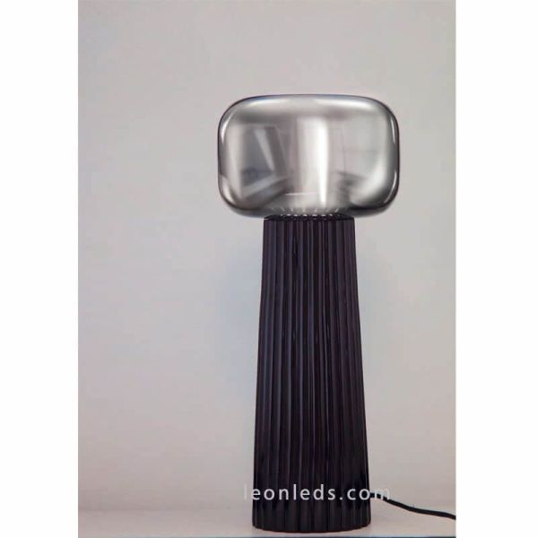 Candeeiro de mesa de interior design moderno e cor preta Série Faro Mantra Iluminación | Leon Iluminação LED