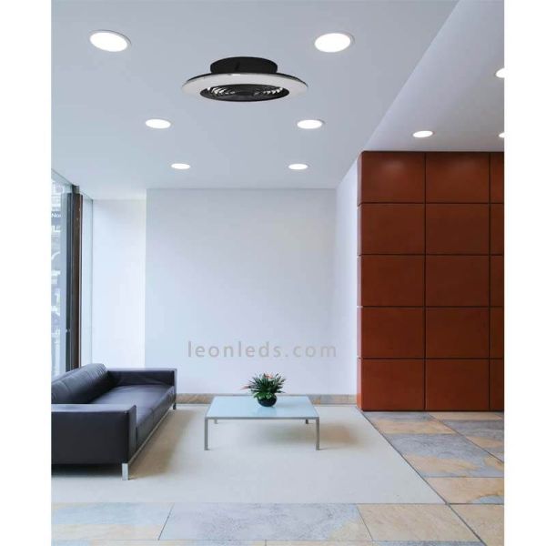 Ventilador de techo LED serie Alisio Mini negro 7495 foto de ambiente Mantra | LeonLeds