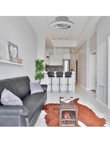 Ventilador de techo LED Alisio Mini Plateado con mando foto de ambiente Mantra | LeonLeds