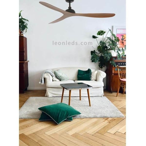 Ventilateur de plafond Gotland Noir et Bois photo d'ambiance Faro Barcelona | Éclairage LeonLeds
