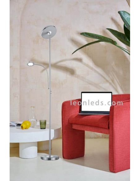 Lámpara de pie LED con lector serie Ackbar foto de ambiente | LeonLeds Iluminación