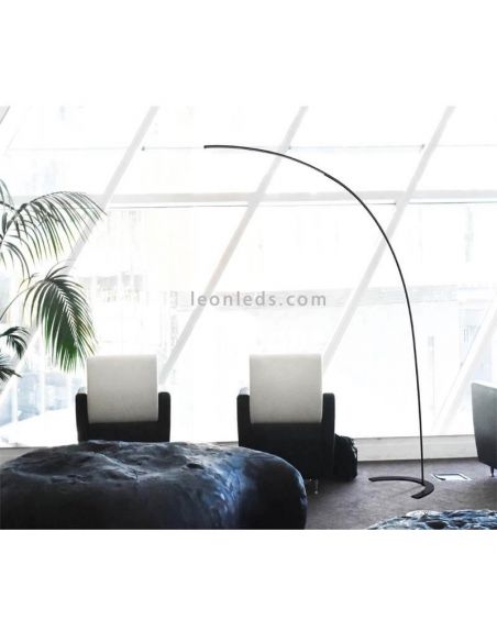 Lámpara de Pie LED negra de arco serie Shanghai foto de ambiente Trio Lighting | LeonLeds Lámparas de Pie LED