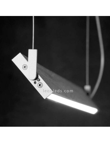 Lámpara LED colgante en suspensión para techo de diseño Manolo | LeónLeds Iluminación | Lámpara plana blanca plateada