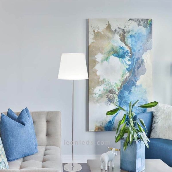 Lámpara de Pie Blanca serie Maldivas de foto de ambiente marca Fabrilamp | LeonLeds Iluminación