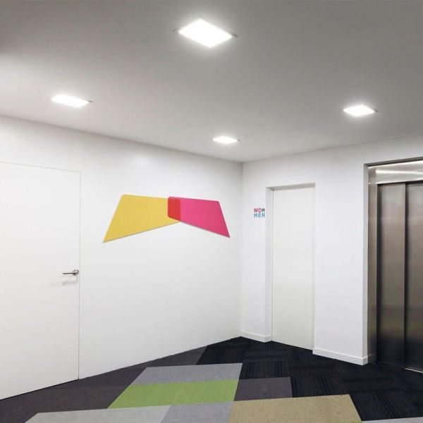 Downlight LED Madison de Arkoslight instalado en pasillo | LeónLeds