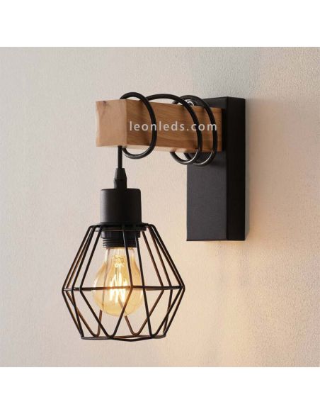 Aplique colgante de pared madera vintage Townshend foto de ambiente Eglo Lighting | LeonLeds Iluminación