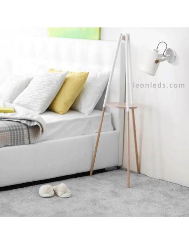 Aplique de pared color blanco y madera de la serie Nordica de mantra Iluminación | LeonLeds