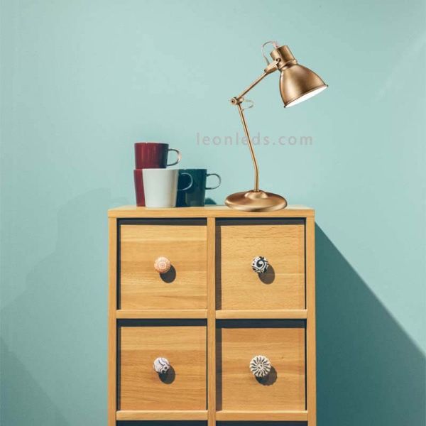 Lámpara de mesa Bronce Jasper foto de ambiente Trio | LeonLeds Iluminación
