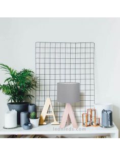 Lámpara de mesa gris y madera GING de TrioLighting | LeonLeds.com 2