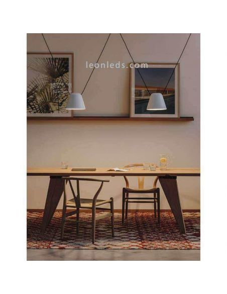 Candeeiro de suspensão para fonte de luz lateral Pendente de sótão 1xE27 | LeónIluminação Leds | luminária branca para restauran