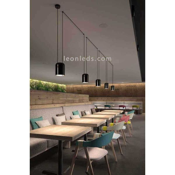 Candeeiro de teto com 2 abajures...