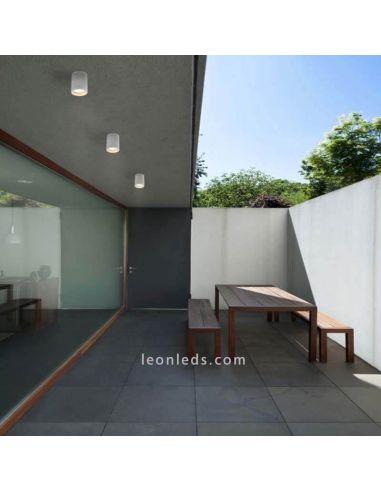 Plafón de Techo para exterior Olot foto de ambiente color Blanco IP44 marca Faro Barcelona | Leonleds Iluminación