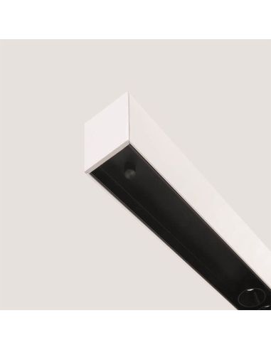 Primer plano de la lámpara de techo blanca Black Foster 1200 de Arkoslight | LeónLeds.com