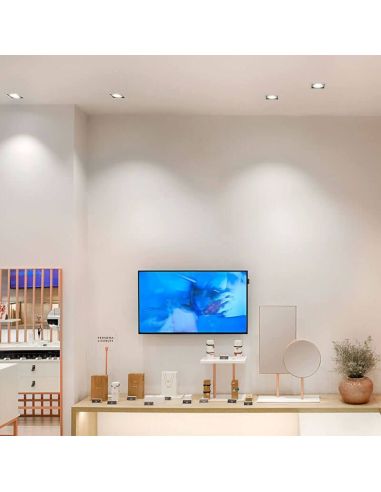 Varios focos Orbital Mini de Arkoslight empotrados en techo interior | LeonLeds.com