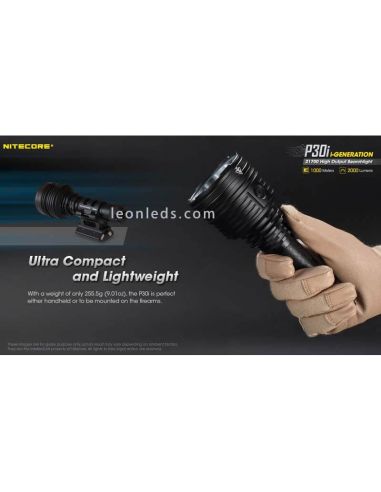 Lampe torche LED P30i avec une longue...