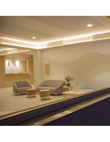 Plusieurs downlights LED Lex dans un salon par Arkoslight | LeonLeds.com