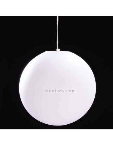 Bola suspensa branca para terraço...