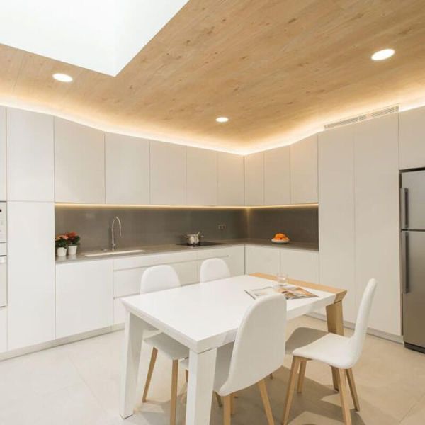 Varios downlights LED Lex en una cocina de Arkoslight | LeónLeds.com