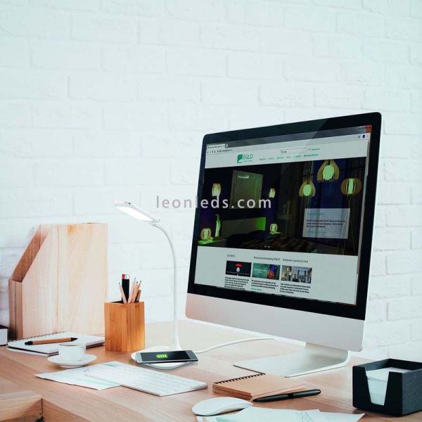 Lámpara de mesa LED Masserie blanca regulable con cargador por inducción ambiente