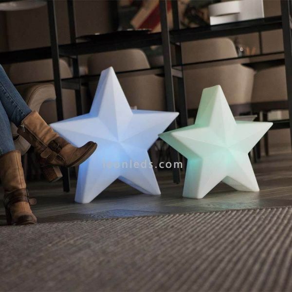 Etoile décorative de Noël Nova 45 ou 60 ambiante RVB solaire et rechargeable