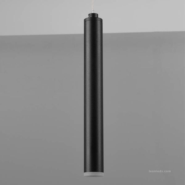 Detalla de Lámpara colgante LED rectangular serie Tubular Negra 27,5W 3000K Trio Lighting | LeonLeds