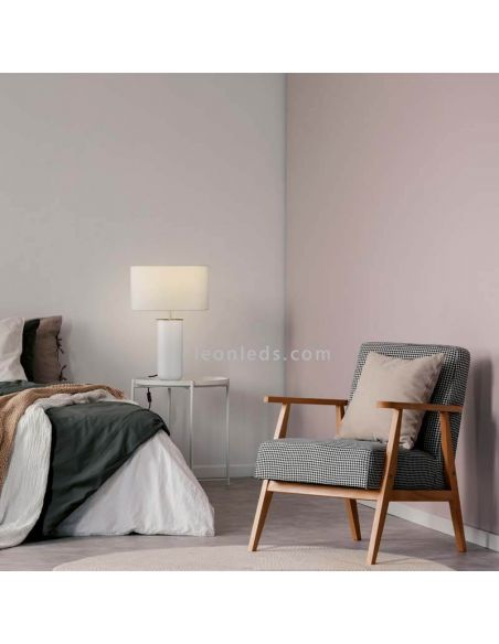 Lindana candeeiro de mesa em tecido branco e dourado ambiente