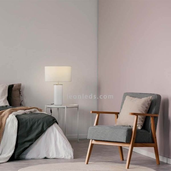 Lindana candeeiro de mesa em tecido branco e dourado ambiente