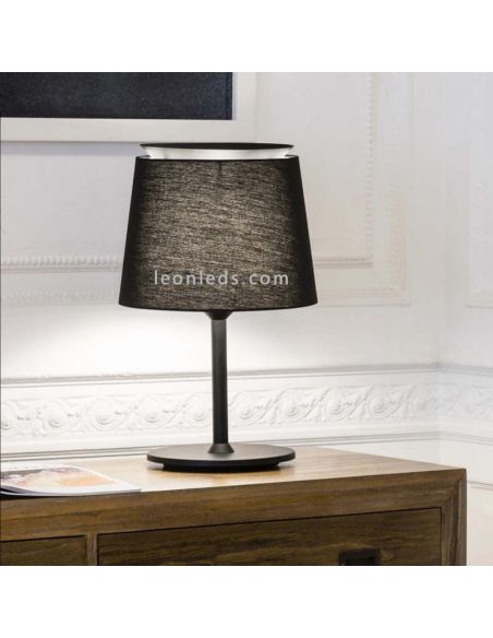 Lámpara de mesa Savoy de tela y metal negra ambiente