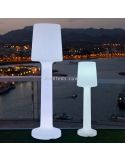 Lámpara de pie exterior recargable Carmen 110 o 165cm ambiente