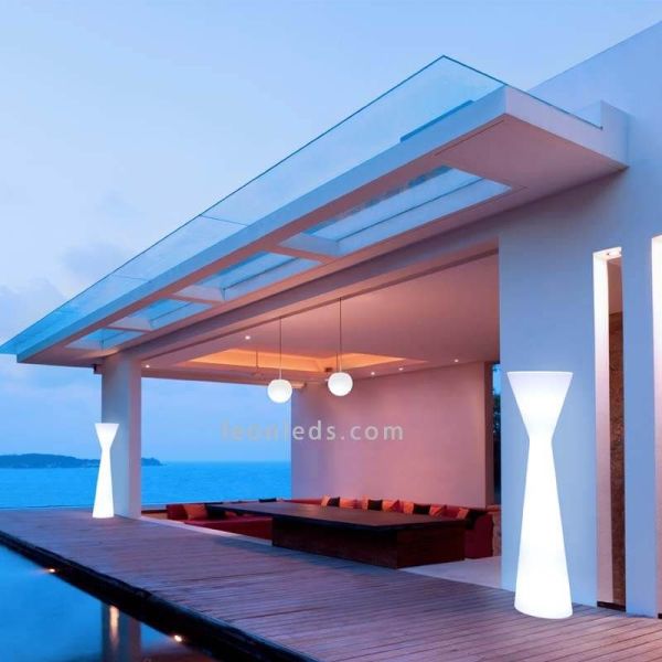 Lampadaire Konika 170 avec câble ou batterie rechargeable pour usage extérieur