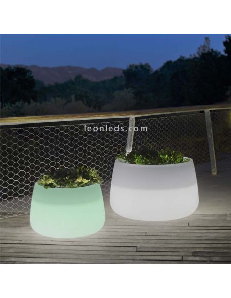 Camellia 60 RGB Jardinière LED d'extérieur rechargeable moyenne