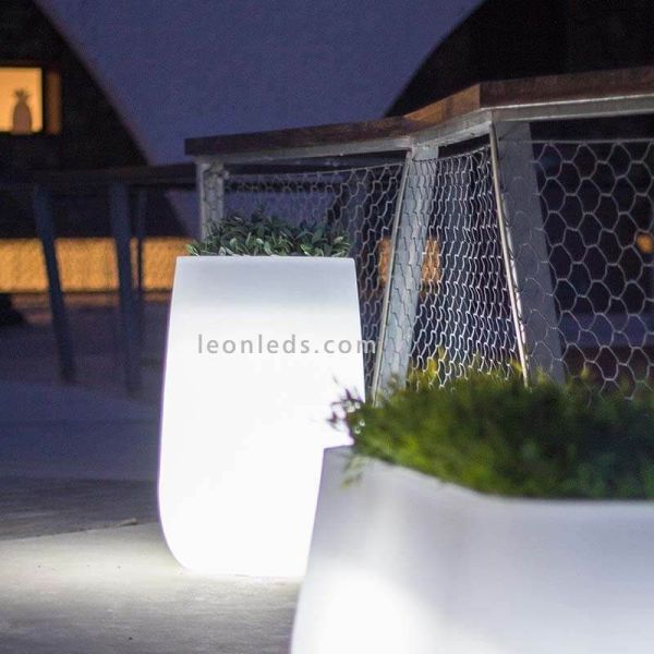 Macetero LED Camelia high alto de exterior ambiente