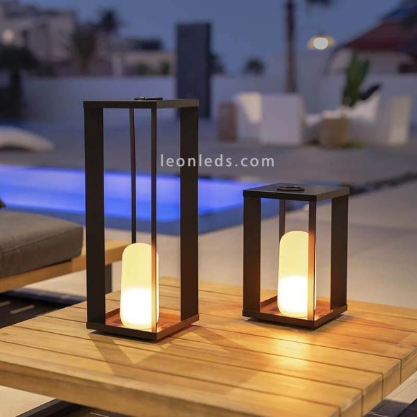 Lámpara LED negra pequeña Siroco 30 con batería recargable para exterior