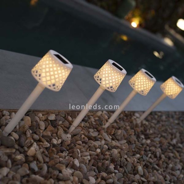 Lámpara LED solar y con batería recargable múltiple 5 en 1 Greta blanco ambiente New Garden