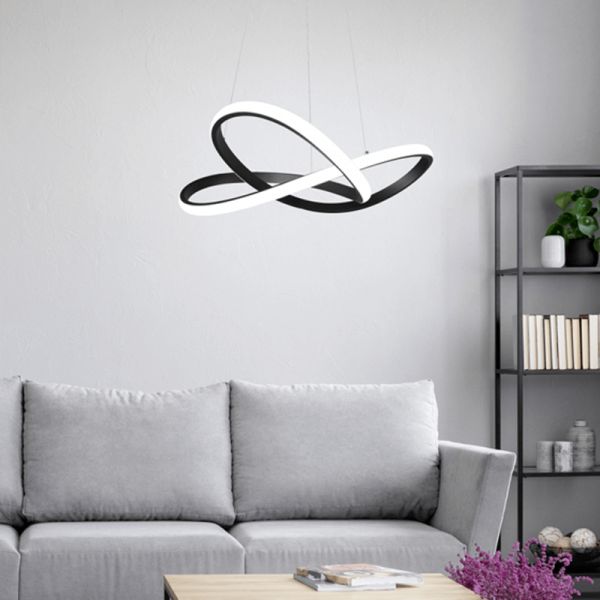 Candeeiro pendente de metal regulável preto ambiente