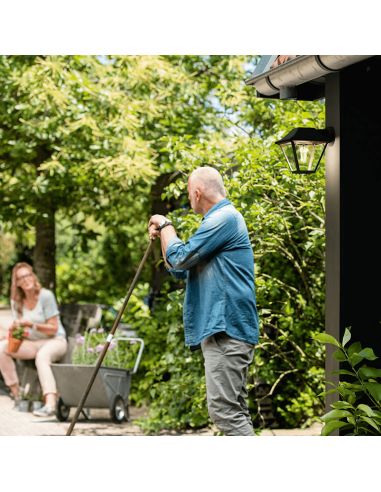 Lampe lanterne murale noire Alpenglow façade extérieure