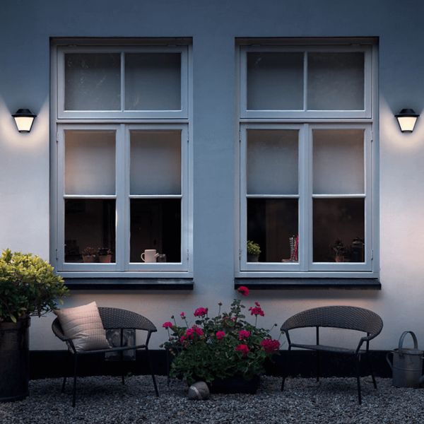 Aplique exterior negro Serres ambiente