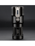 Linterna de mano LED muy potente 6000Lm TM28 con pantalla Oled Nitecore | LeonLeds
