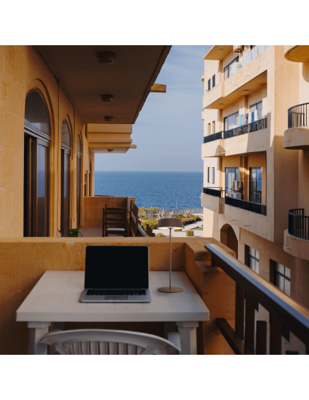 Lámpara de sobremesa exterior Relax Corten ambiente