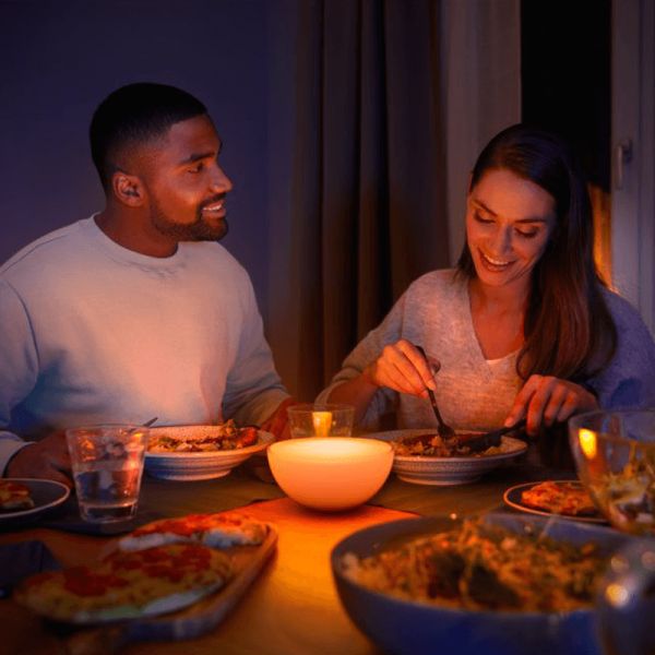 Lámpara de mesa LED portátil smart Hue Go ambiente