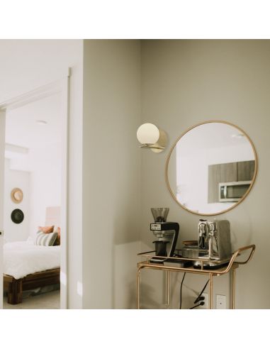 Aplique de pared Pure moderno dorado ambiente