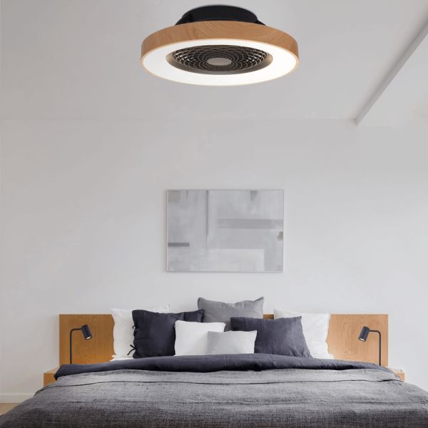 Ventilador LED Tibet madera y negro ambiente