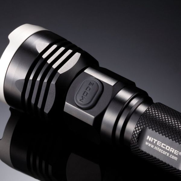Kit Caza de maletin con Linterna LED y accesorios bateria cargador pulsador y filtros | LeonLeds Iluminación