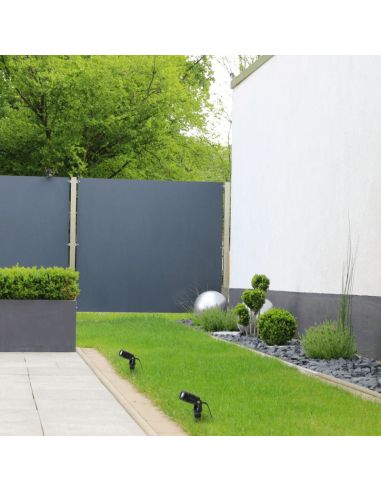 Farol led com ponta Cobmist Thin Sulion 15º jardim