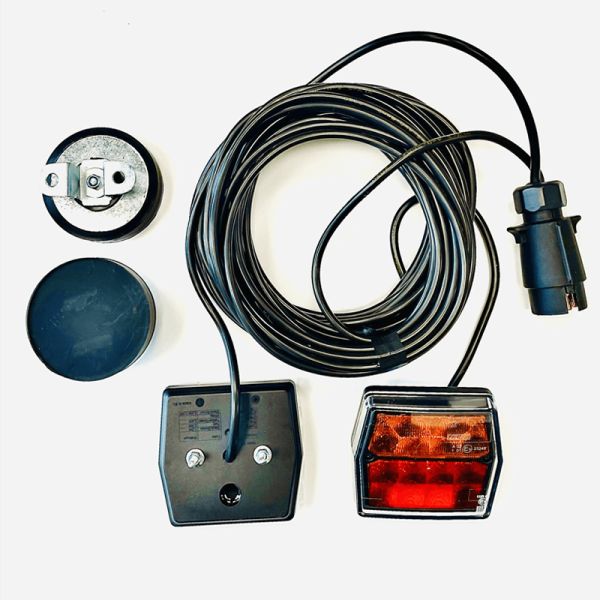 Feux arrière magnétiques à LED avec éclairage de plaque d'immatriculation 7,5 mètres de câble FT-222 T Fristom | leonleds