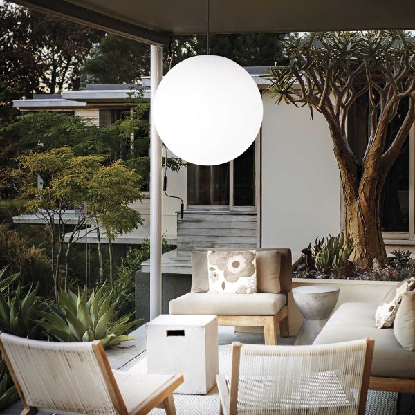 Lámpara LED colgante de exterior blanca Sole ambiente