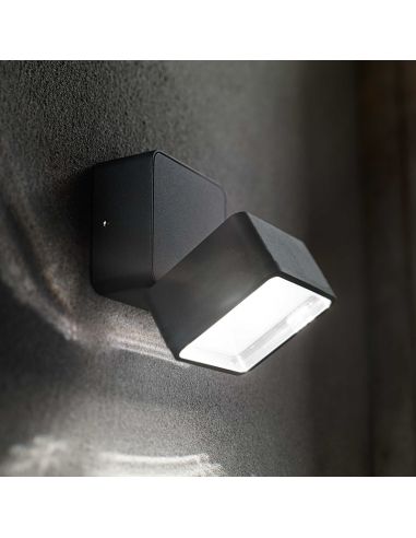 Aplique LED exterior de metal Omega Square ambiente negro