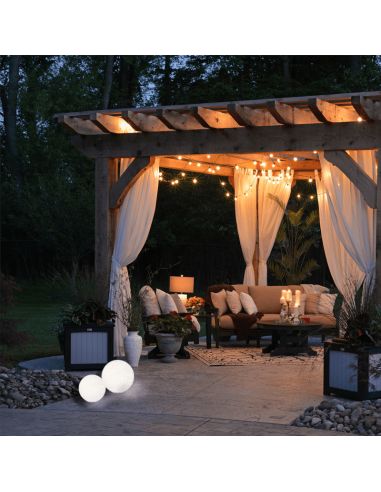 Lampadaire d'extérieur Doris blanc en forme de petite boule